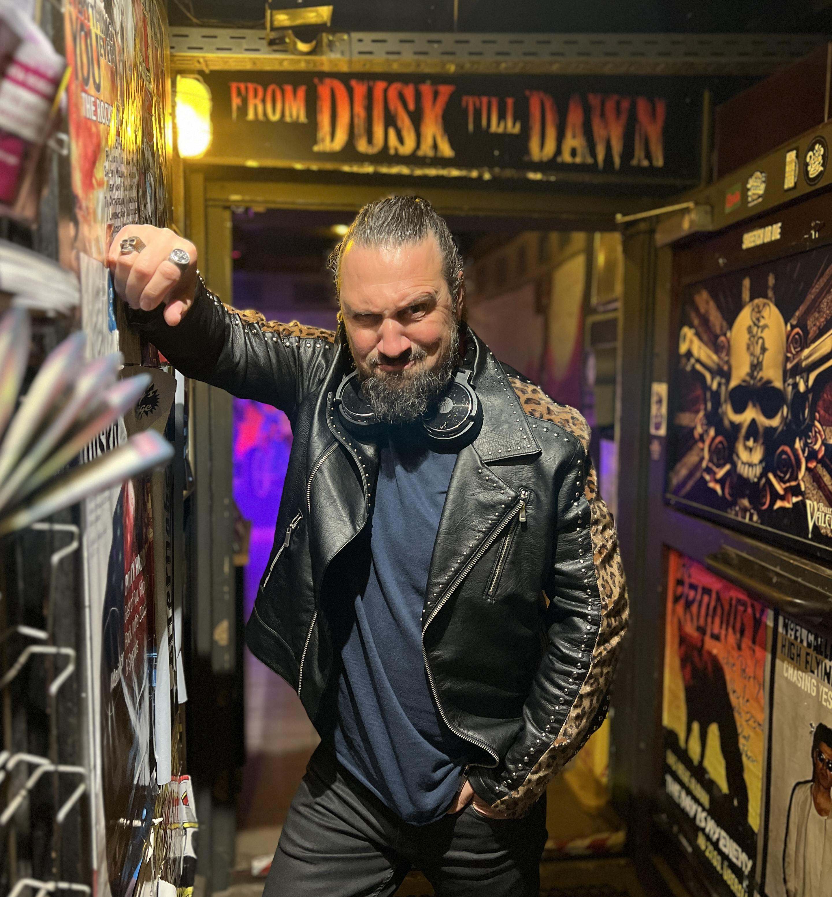 "In der Hitze der Nacht" mit DJ Pinselbube